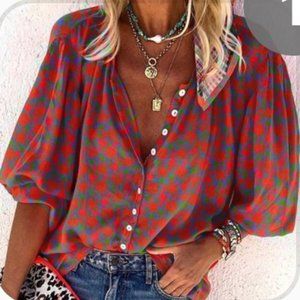 Button down printed top with a vintage look
